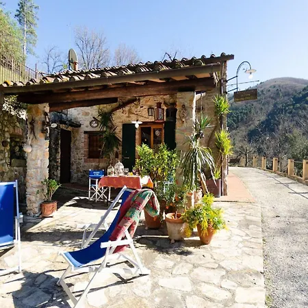Holiday home Typical Tuscan Old Stone House
